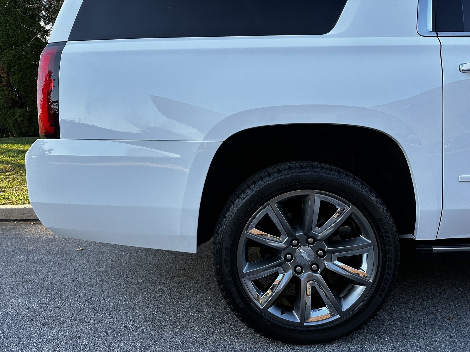 Used 2018 Chevrolet Suburban Premier AWD/4WD image 33
