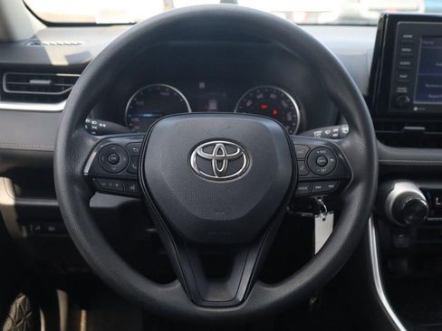 Used 2022 Toyota RAV4 LE AWD/4WD image 6