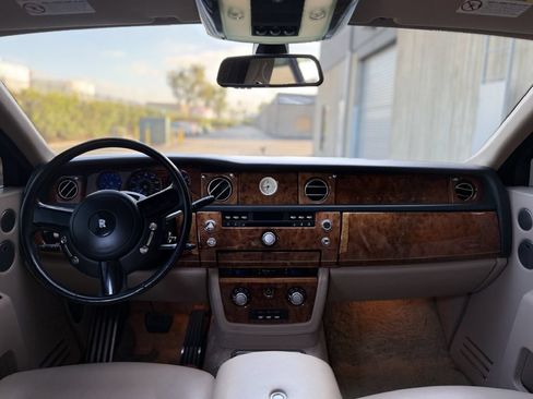 Used 2006 Rolls-Royce Phantom Sedan RWD image 19