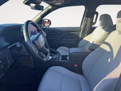 New 2025 Toyota Tacoma SR5 image 9