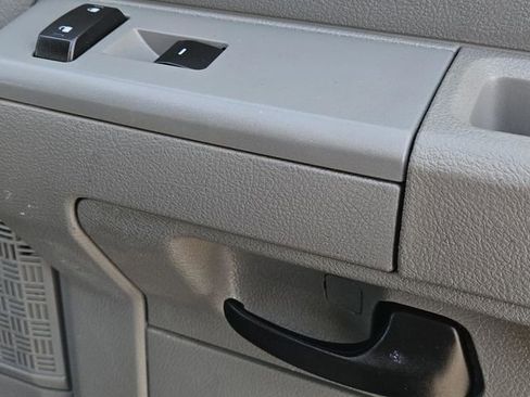 Used 2019 Ford E-350 and Econoline 350 Super Duty w/ Power Windows & Locks Group image 31
