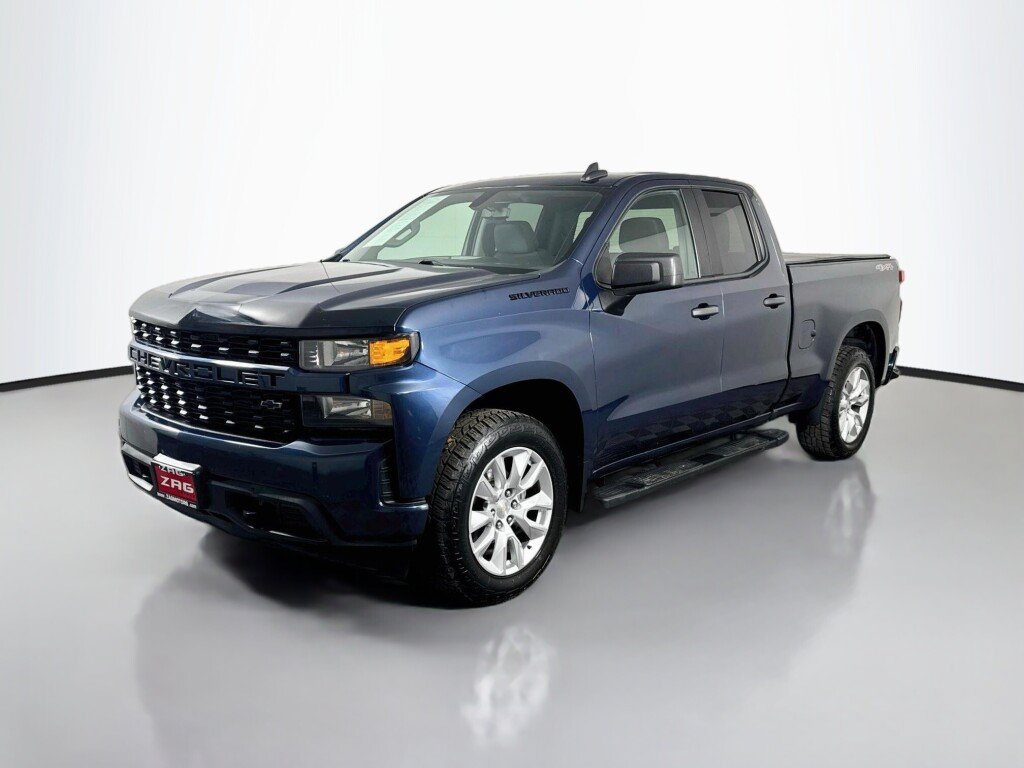 Used 2021 Chevrolet Silverado 1500 Custom w/ LPO, Dark Essentials Package AWD/4WD image 1