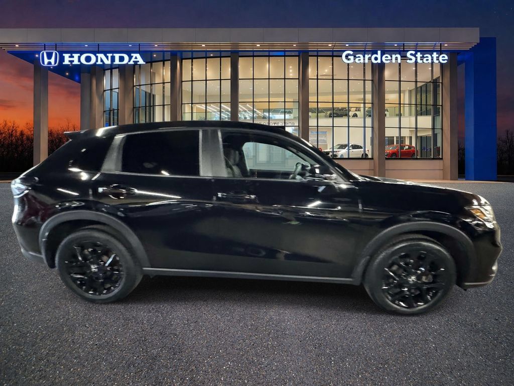 Used 2024 Honda HR-V Sport image 5