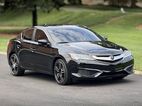 Used 2017 Acura ILX image 3