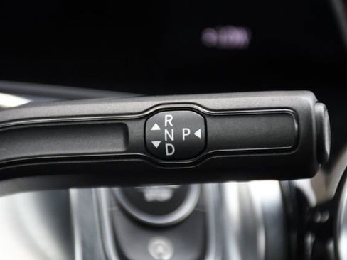 Used 2021 Mercedes-Benz GLB 250 GLB 250 image 20