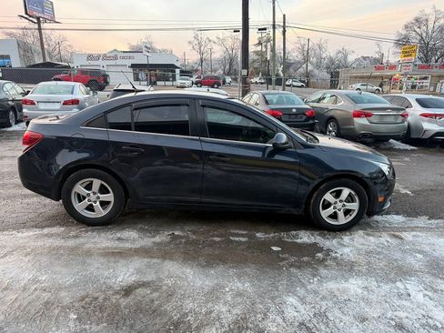 Used 2014 Chevrolet Cruze LT image 6