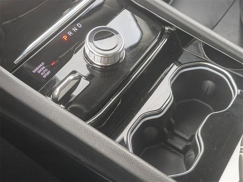 Used 2022 Jeep Grand Cherokee Limited image 26