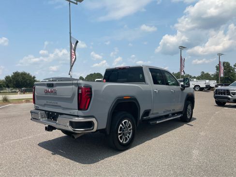 Used 2024 GMC Sierra 2500 SLT w/ SLT Premium Package RWD image 5