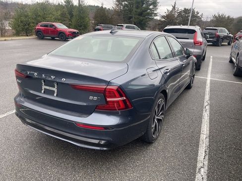 Used 2025 Volvo S60 B5 Core AWD/4WD image 8