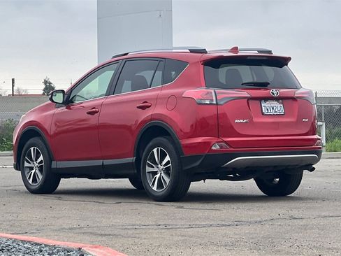 Certified 2017 Toyota RAV4 XLE w/ Carpet Mat Package image 7