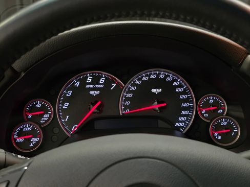 Used 2013 Chevrolet Corvette Grand Sport w/ 2LT Preferred Equipment Group RWD image 26