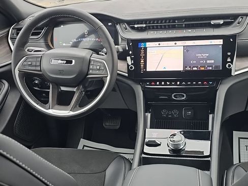 New 2026 Jeep Grand Cherokee L 4WD image 23