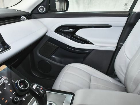 Used 2022 Land Rover Range Rover Evoque SE image 46