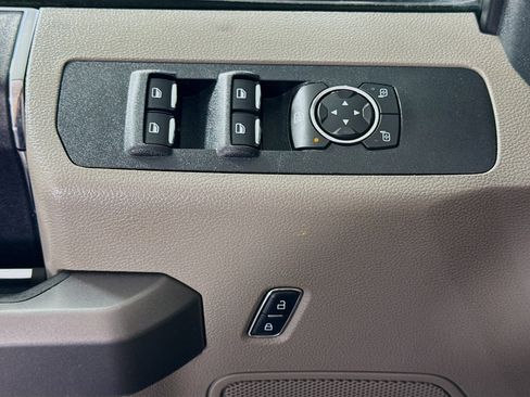 Used 2019 Ford F250 XLT AWD/4WD image 23