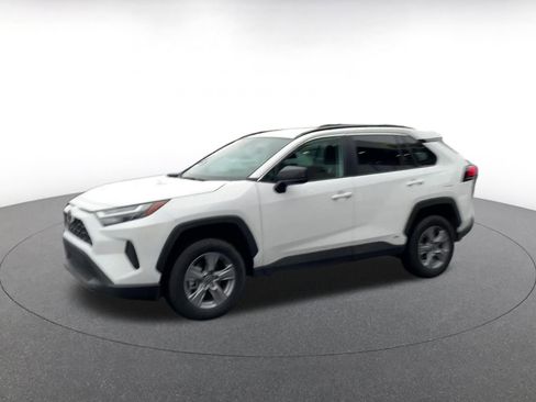 Used 2025 Toyota RAV4 LE image 8