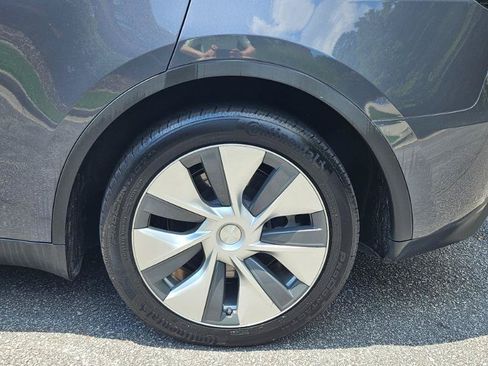 Used 2023 Tesla Model Y Long Range AWD/4WD image 19