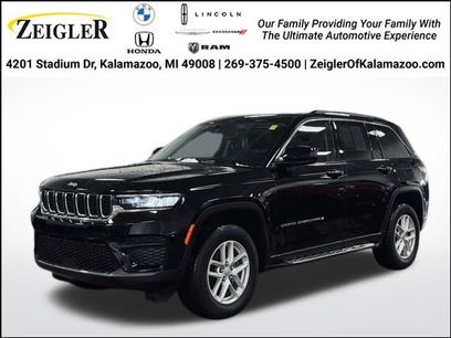 Used 2023 Jeep Grand Cherokee Laredo w/ Luxury Tech Group I