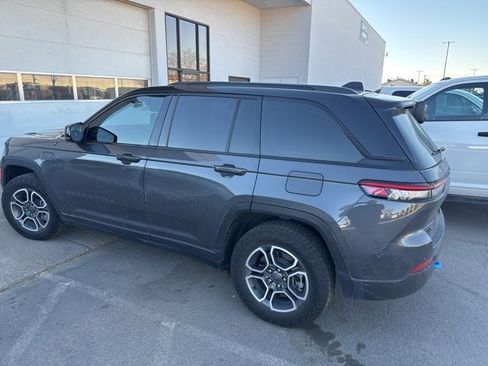 Used 2022 Jeep Grand Cherokee Trailhawk w/ Advanced Protech Group II image 4