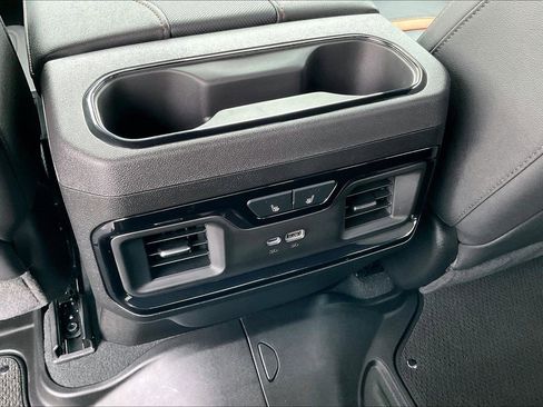 Used 2025 GMC Sierra 3500 AT4 w/ AT4 Premium Plus Package image 34