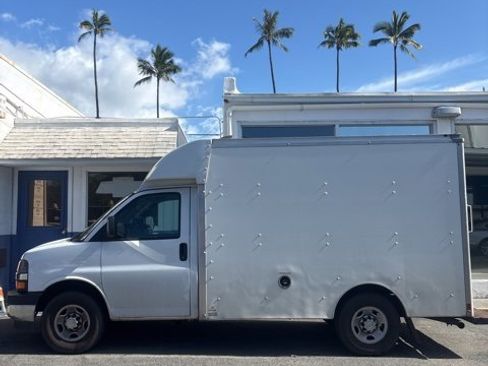 Used 2019 Chevrolet Express 3500 Work Van w/ Power Convenience Package image 2