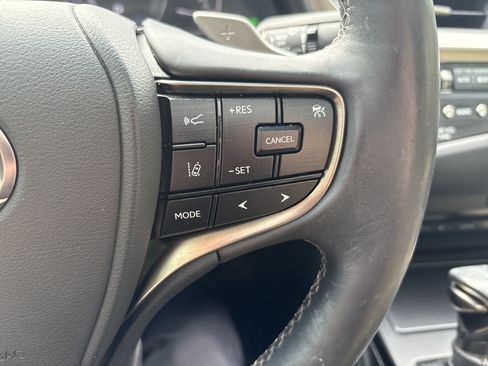 Used 2021 Lexus ES 300h w/ Premium Package FWD image 20