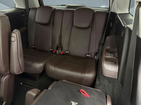 Used 2023 Mercedes-Benz GLS 450 4MATIC w/ AMG Line Exterior image 23