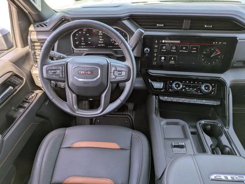 Used 2026 GMC Sierra 2500 AT4 w/ AT4 Premium Plus Package AWD/4WD image 17