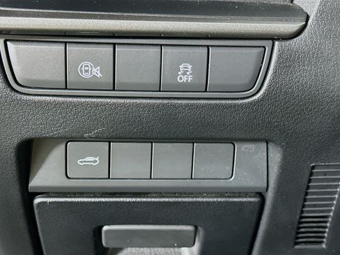Used 2024 MAZDA MAZDA3 s FWD image 17