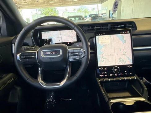 New 2026 GMC Terrain Elevation w/ Technology Package II FWD image 18