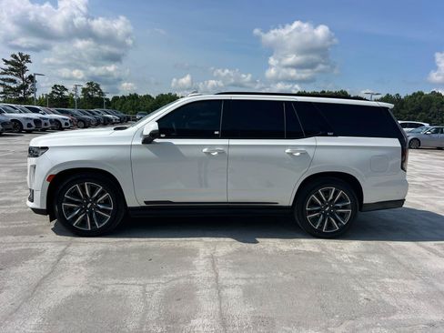Used 2024 Cadillac Escalade Sport Platinum w/ Heavy-Duty Trailer Package AWD/4WD image 8