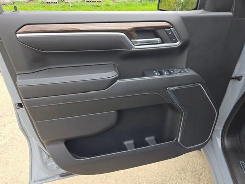 Used 2024 Chevrolet Silverado 1500 LT AWD/4WD image 18