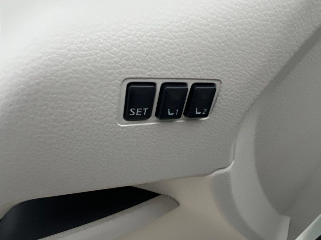 Used 2020 Nissan Rogue Sport SL w/ Premium Package AWD/4WD image 48