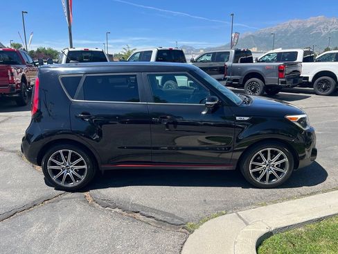 Used 2018 Kia Soul ! FWD image 7