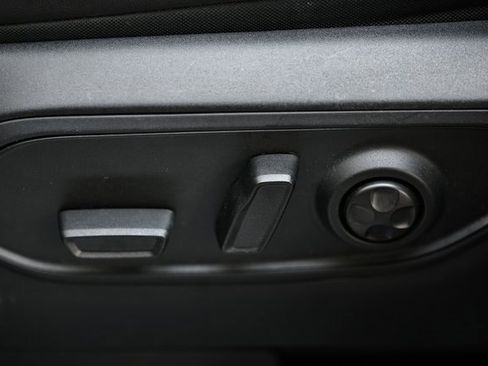 Used 2023 Jeep Grand Cherokee Limited w/ Luxury Tech Group II image 21