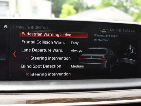 Used 2018 BMW 750i image 49