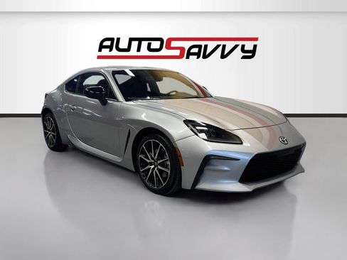 Used 2026 Toyota GR86 w/ ALL Weather Mat Package (TMS) RWD image 1