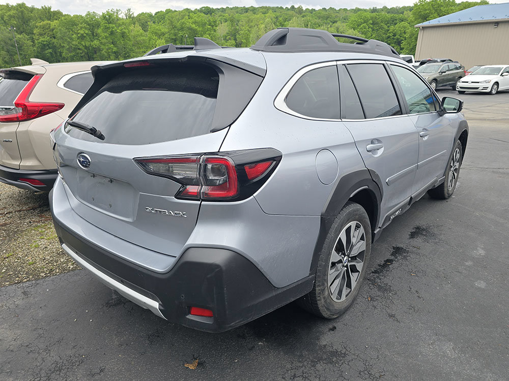 Used 2024 Subaru Outback Limited AWD/4WD image 3