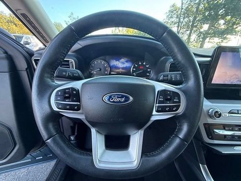 Certified 2023 Ford Explorer XLT w/ Equipment Group 202A AWD/4WD image 18