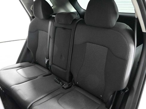 Used 2023 Kia Sportage LX FWD image 11
