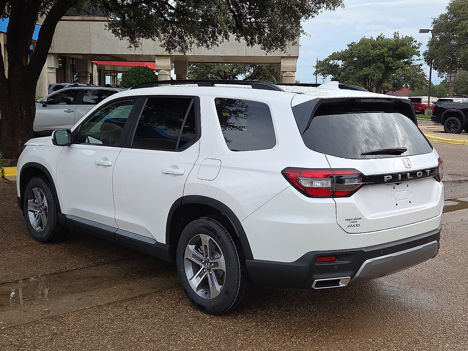 New 2026 Honda Pilot EX-L image 3
