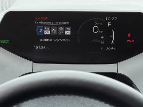 Used 2023 Toyota Prius Limited w/ Limited Premium Package FWD image 16