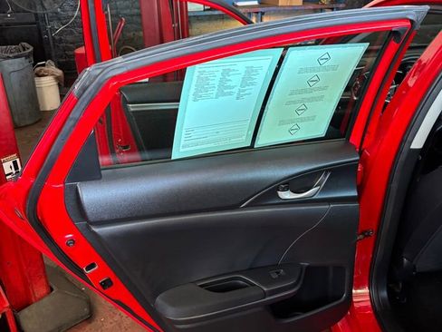 Used 2021 Honda Civic EX image 11