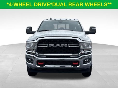 Used 2024 RAM 3500 Tradesman w/ Chrome Appearance Group AWD/4WD image 2