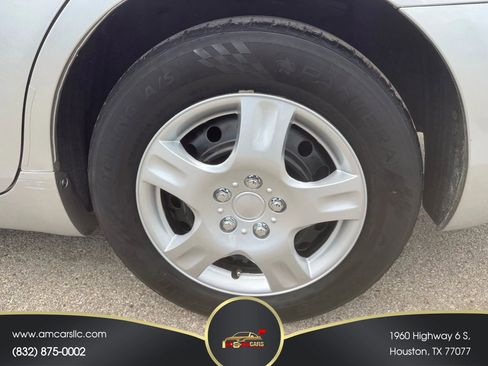 Used 2011 Toyota Camry LE image 15