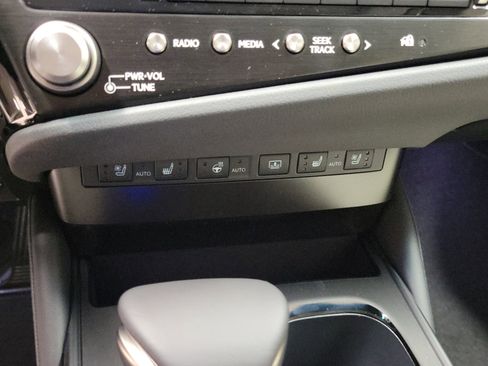 New 2025 Lexus ES 350 w/ Premium Package image 13