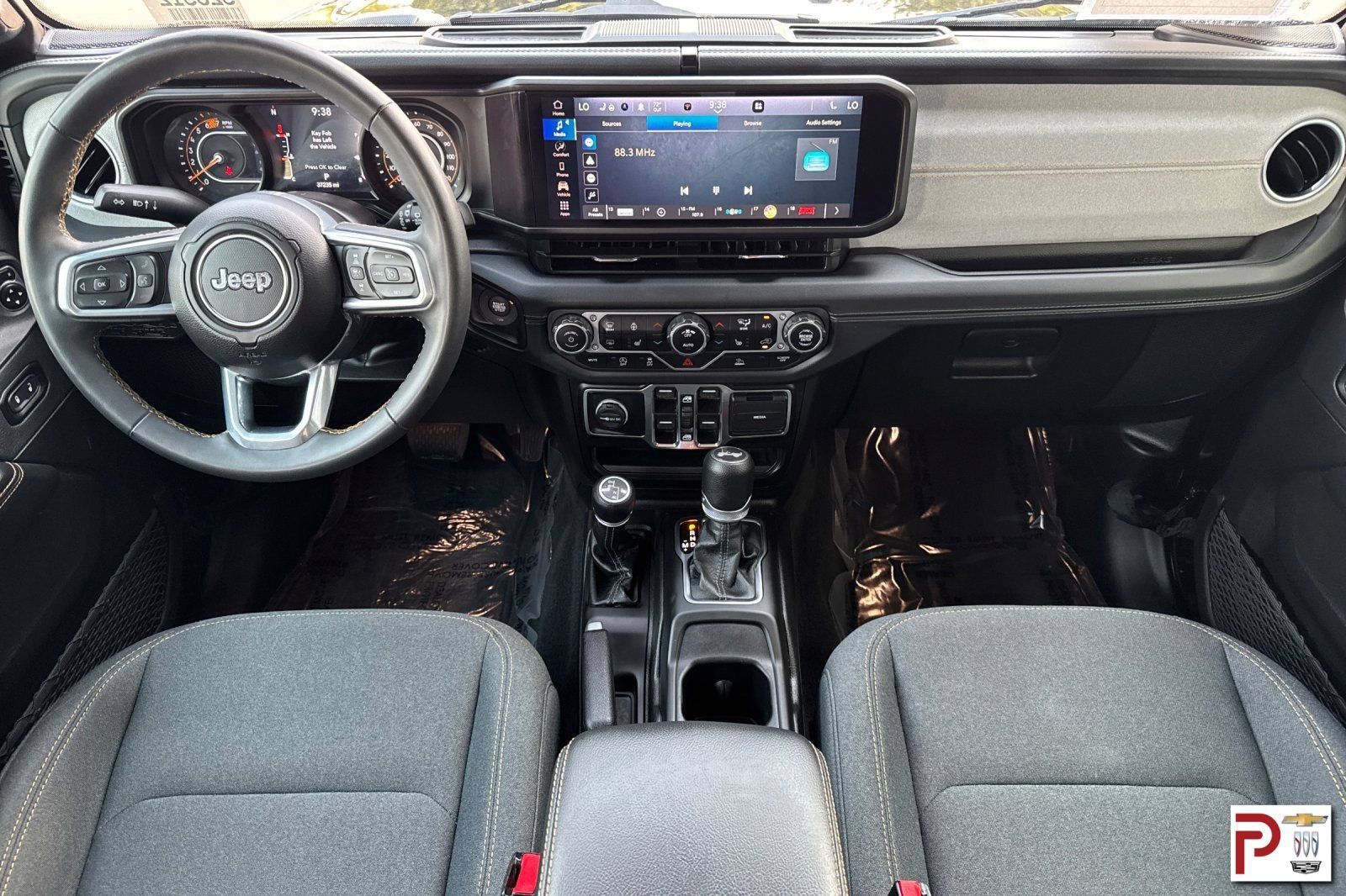 Used 2024 Jeep Wrangler Unlimited Sahara AWD/4WD image 14