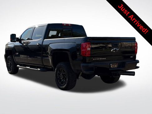 Used 2018 Chevrolet Silverado 2500 LTZ w/ Duramax Plus Package image 3