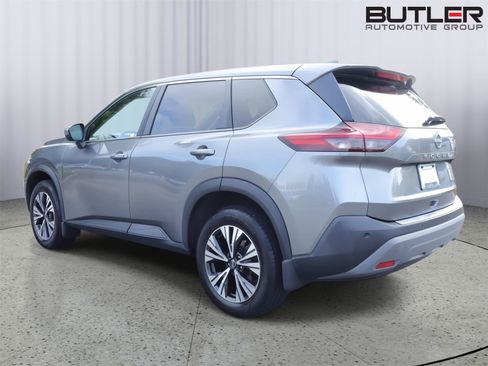 Used 2023 Nissan Rogue SV FWD image 4