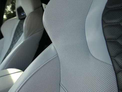 Used 2022 BMW X6 M w/ Competition Package image 13