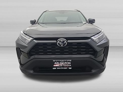 Used 2025 Toyota RAV4 XLE AWD/4WD image 10